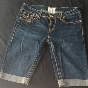 LA Idol Bermuda Short